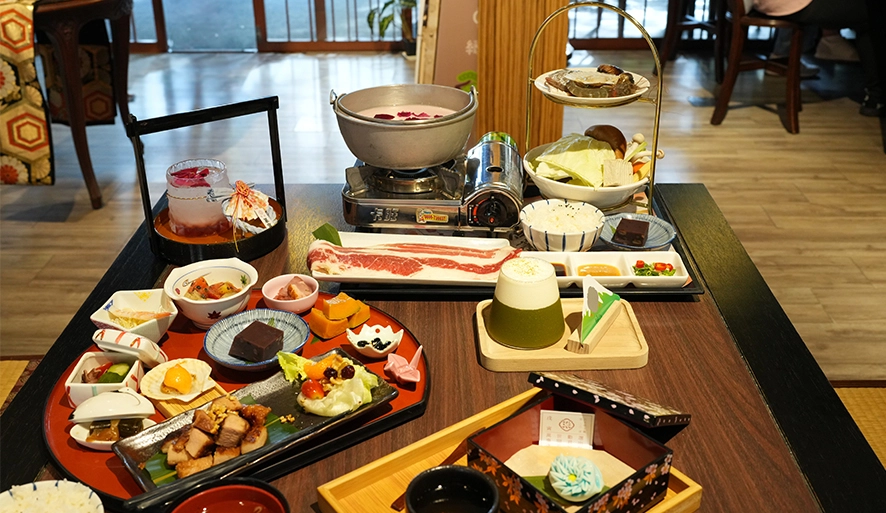 【鳥居Torii 喫茶食堂】全台首創祈福主題餐廳，占卜和菓子、祈福轉蛋好療癒！菜單、寵物友善