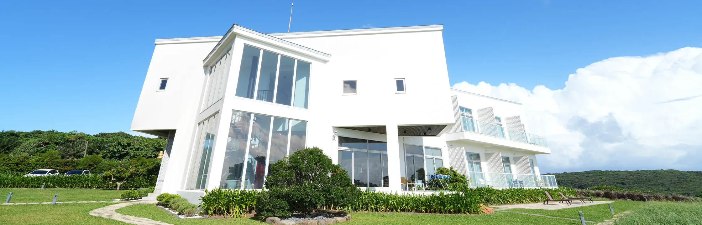 【日光·嶼南】夢幻純白海景民宿，拍照、賞景、放鬆一次滿足！完整心得分享