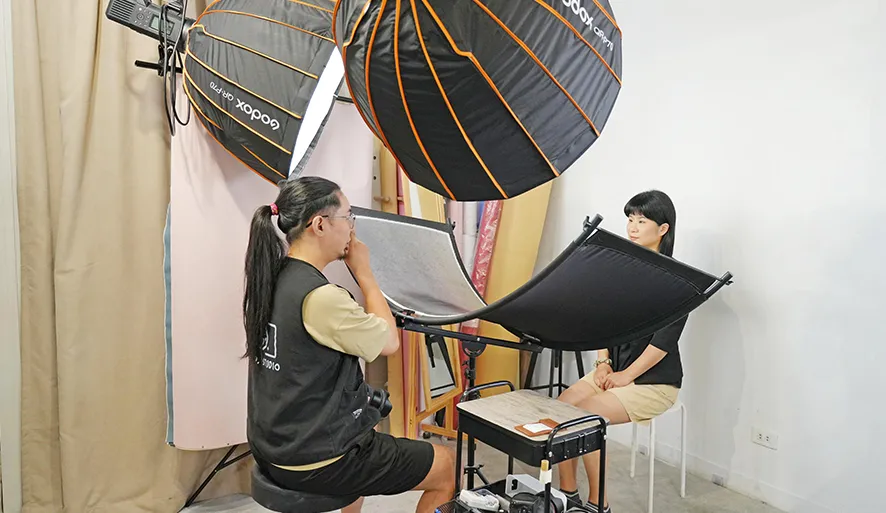 【奧莫照相館】高顏值韓式證件照這裡拍！一小時快速取件、 板橋江翠店