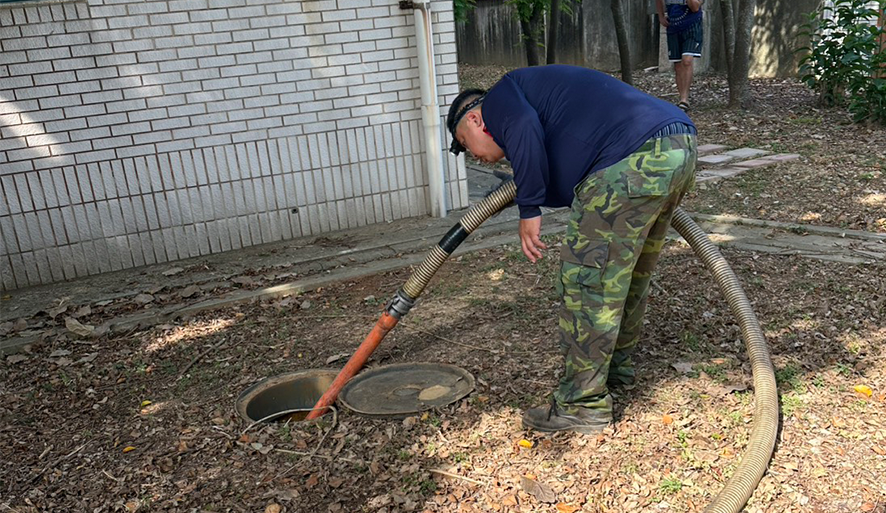 【新竹 抽水肥 推薦】4間合法水肥公司評比！抽化糞池費用合理、水肥車服務一次看