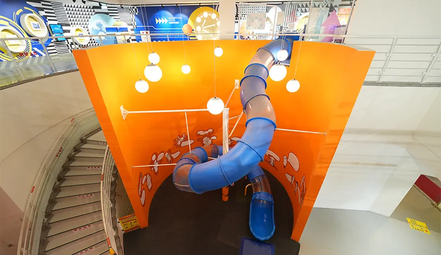 【台電南部展示館】免門票親子景點玩整天！兩層樓旋轉溜滑梯、3D電影免費看