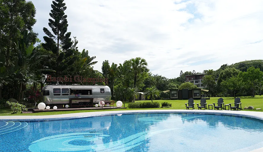 【斑比跳跳】全台最頂級豪華露營！一泊四食吃A5和牛/龍蝦，入住心得分享