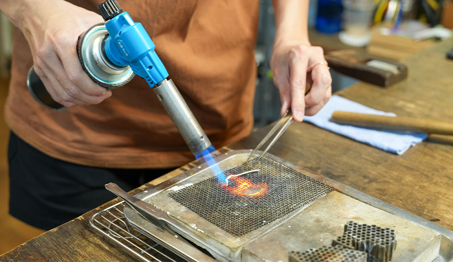 【小洋樓】一對一手作戒指教學，新手也能輕鬆完成專屬銀戒！駁二、鹽埕