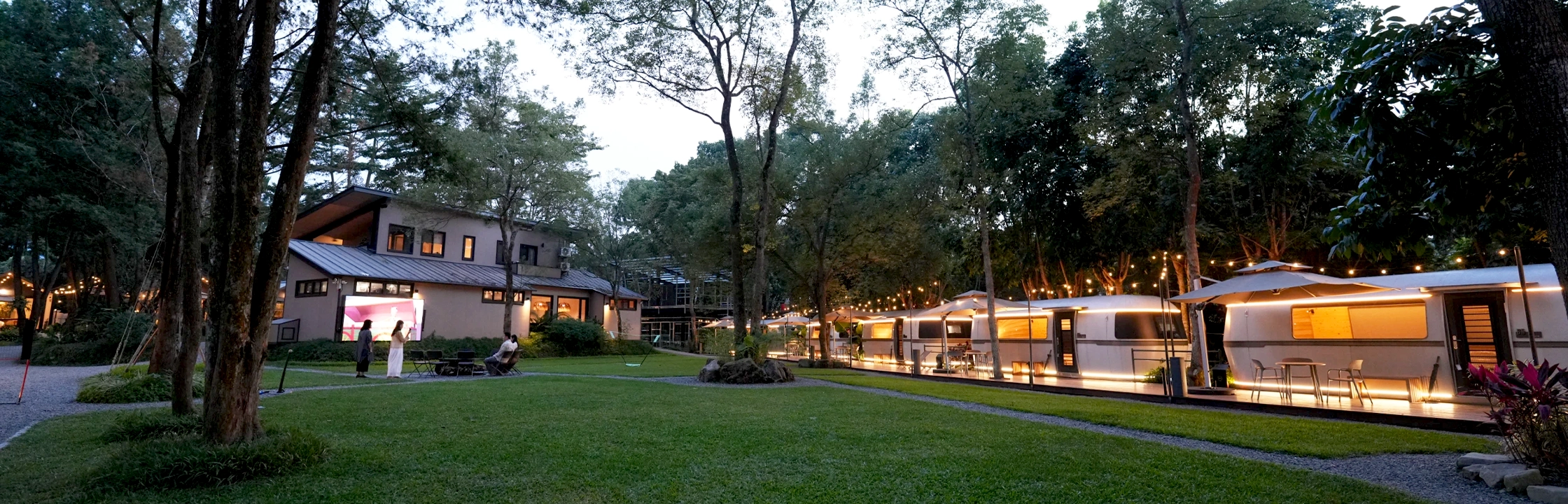 【3JD HOME 二館】住進童話裡小木屋！一泊三食懶人露營！心得、開箱