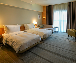 【和逸飯店 台南西門館】親子家庭入住首選，卡通頻道聯名飯店開箱！自助早餐、完整入住心得分享