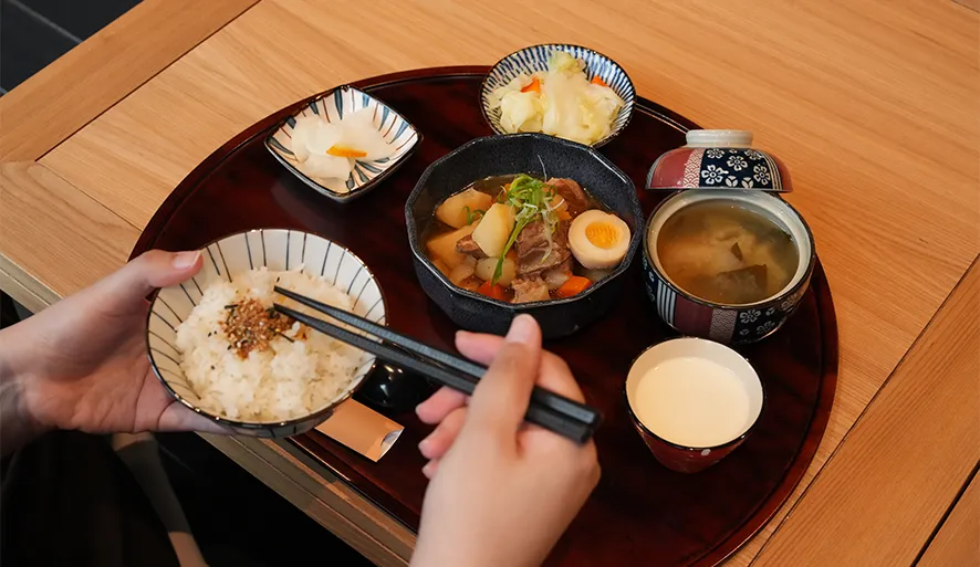 【姥姥•侘寂】隱身巷弄的日式家庭料理，老宅風餐廳質感滿分！