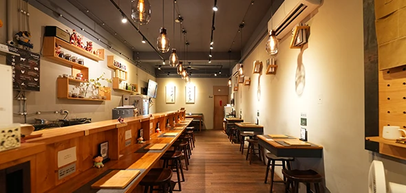 【初煦咖哩】征服埔里人的日式咖哩！16種香料熬製，寵物友善餐廳