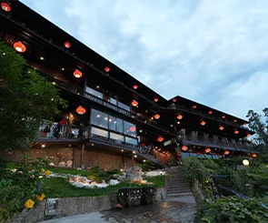 【清豐濤月】愜意泡足湯、賞仁義潭夜景！養生火鍋、鐵板燒用餐分享