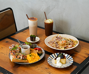 【溫室 ｜Warmroom】三多商圈人氣文青早午餐店，酪梨鮮蝦餐盤必點！菜單、價格
