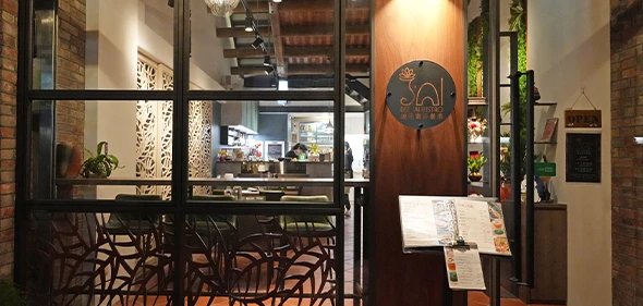 【迪宅南洋餐酒館】走進大稻埕吃亞洲創意料理！設計系老宅，包場也沒問題
