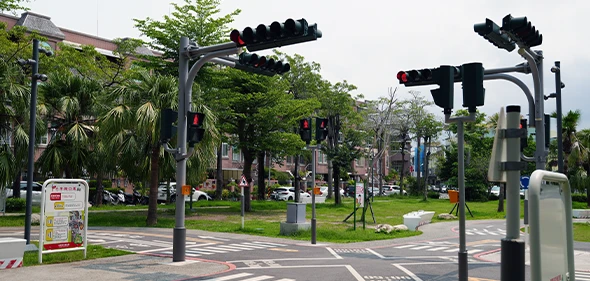 【台南市交通公園】模擬真實道路，一起來學交通規則！免費親子教育景點